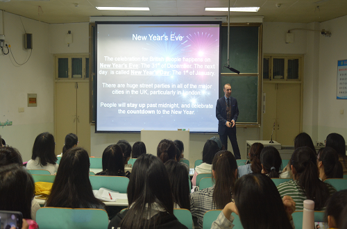beat365平台官方网站成功举行外籍教师系列讲座 