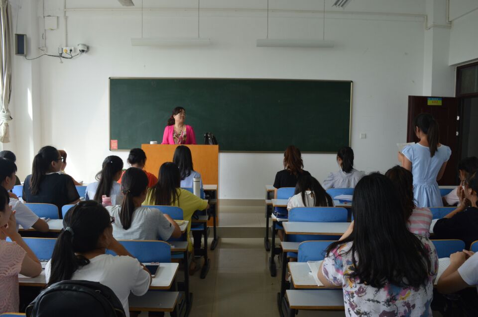 beat365平台官方网站学生组织系列活动庆祝第32个教师节