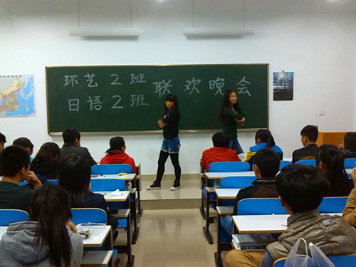 beat365平台官方网站各班女生月联谊会精彩纷呈