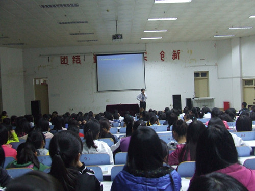 beat365平台官方网站新生入学教育火热进行中