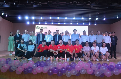 beat365平台官方网站举办第四届“秀出宿舍，Show出你我”宿舍风采大赛决赛