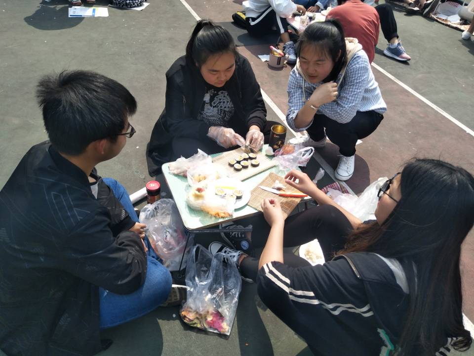 beat365平台官方网站成功举办第五届寿司制作大赛