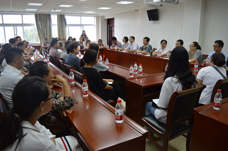 beat365平台官方网站举行2017级新生家长见面会